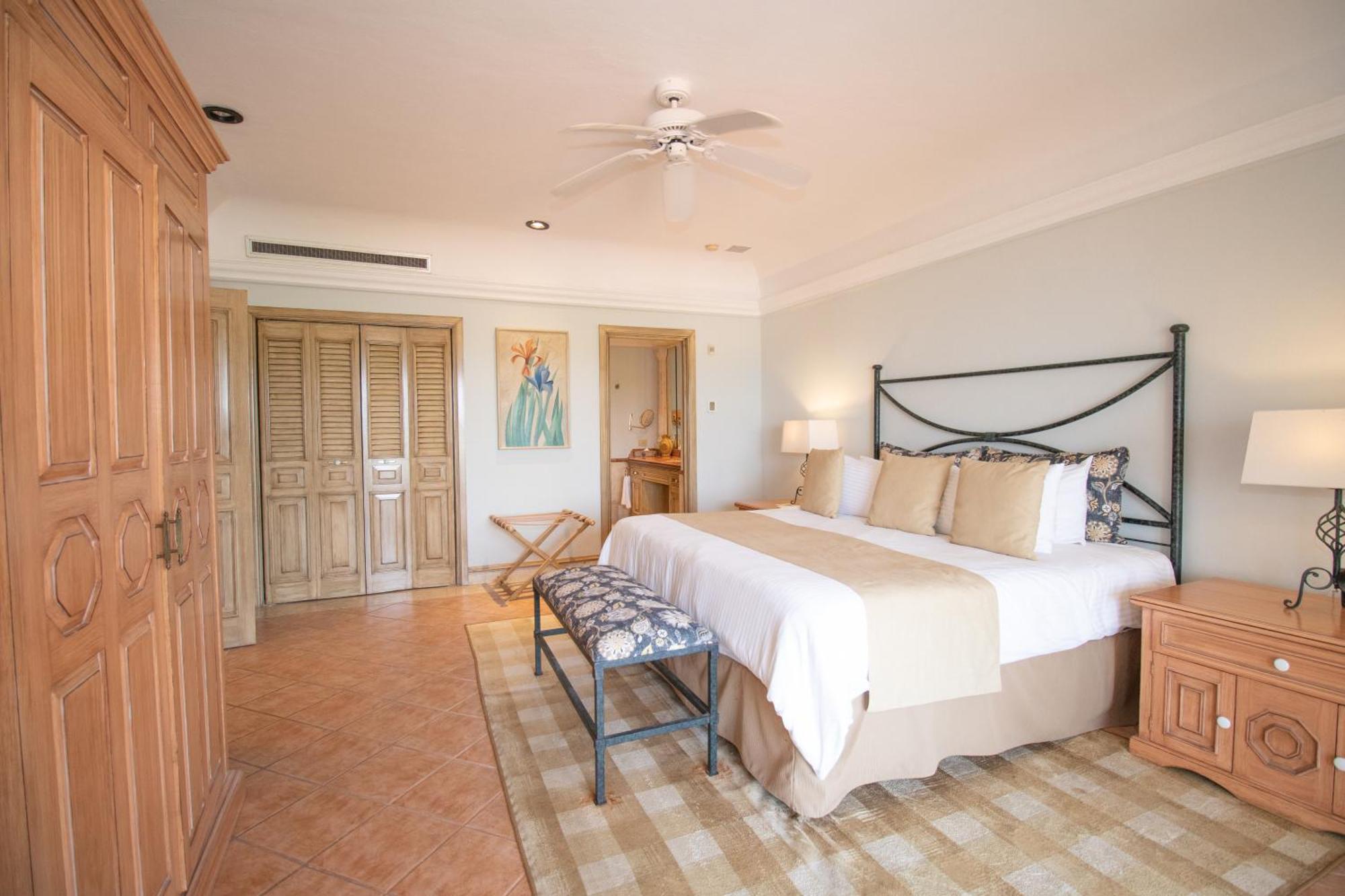 Grand Isla Navidad Golf & Spa Resort With Marina Барра-де-Навідад Екстер'єр фото A bedroom at the Four Seasons Resort