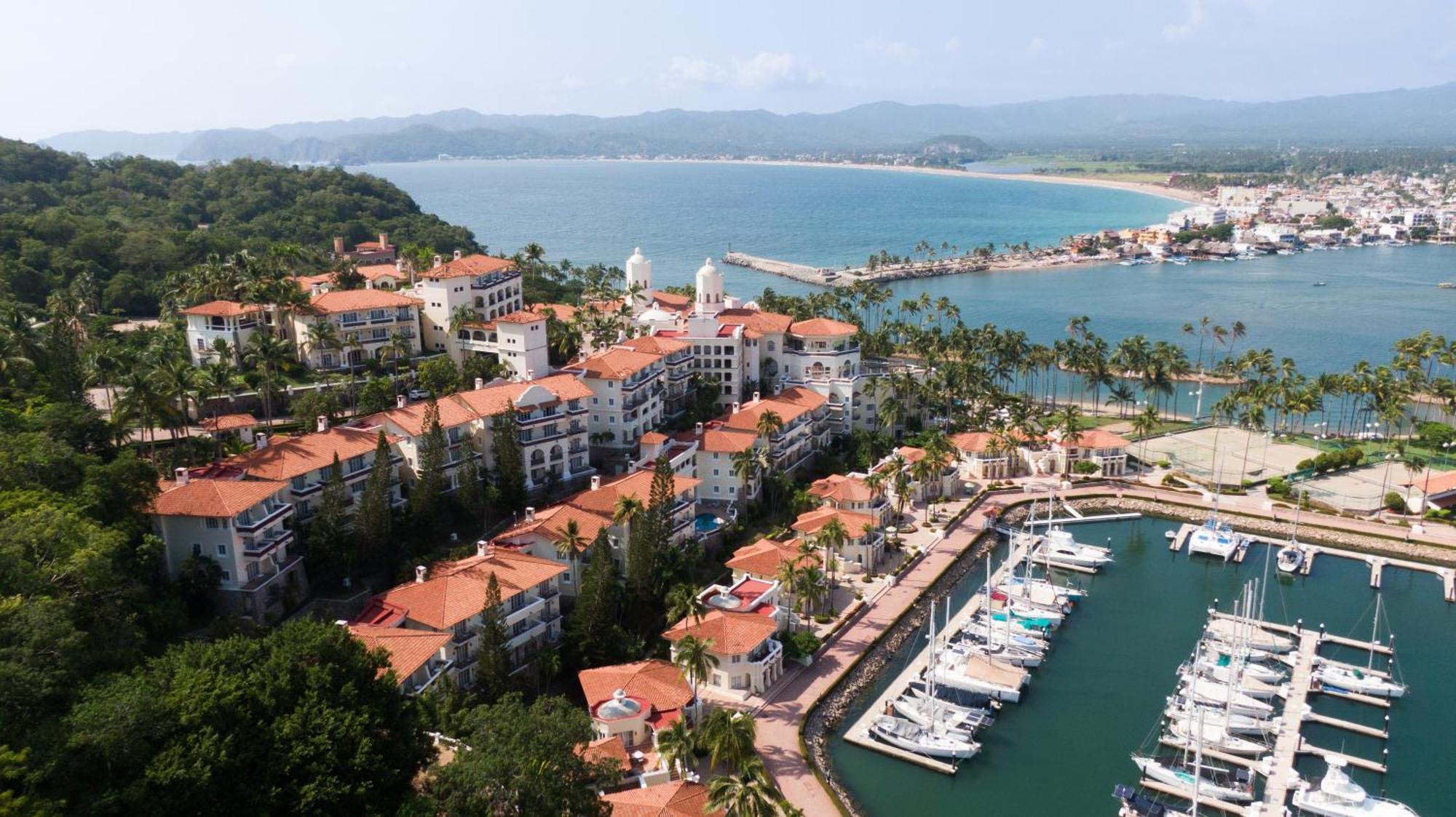Grand Isla Navidad Golf & Spa Resort With Marina Барра-де-Навідад Екстер'єр фото Marina at Marina Bay